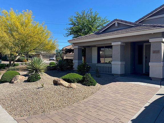 4th image of 2812 E Questa Dr