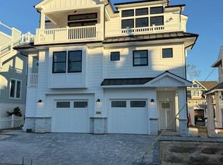 15 W 14th St, Long Beach Twp, NJ 08008