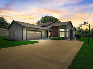 2955 McConnell Rd, Stoughton, WI 53589