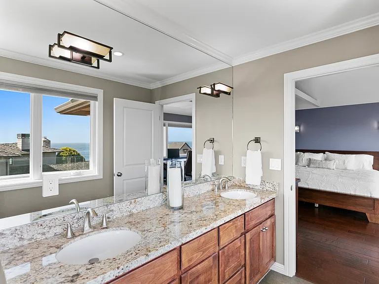 1036 Shell Ave — Photo 3
