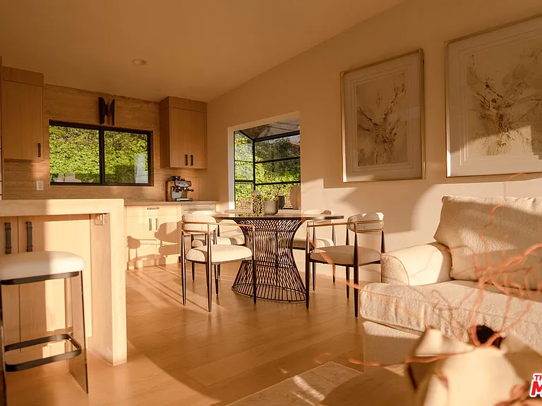 7802 Torreyson Dr — Photo 3