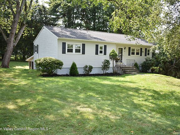 4th image of 353 Circle Drive