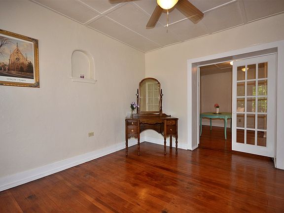 4th image of 713 Agua Fria St