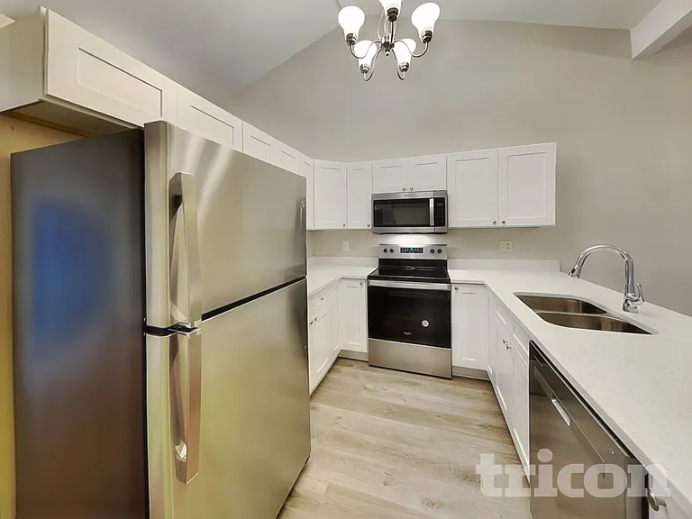 16013 Woodpine Dr — Photo 8