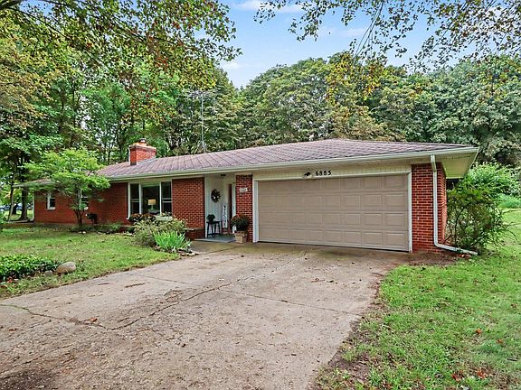 3rd image of 6885 Ravine Rd