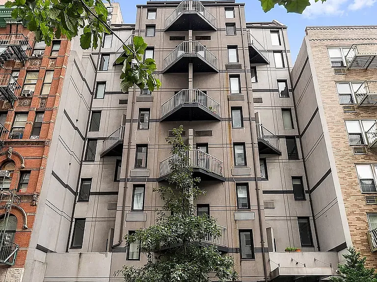 215 E 81st St #5D — Photo 6