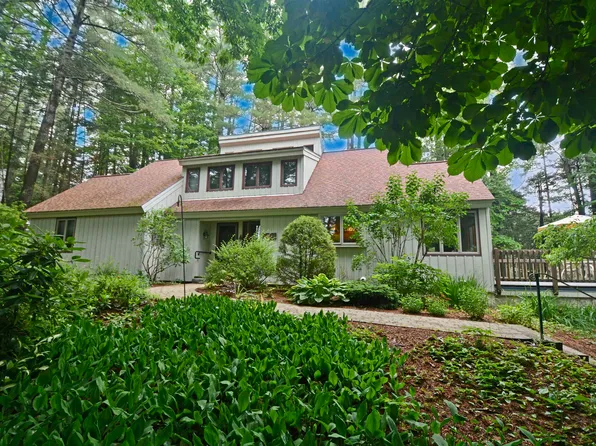 26 Fairway Drive, Grantham, NH 03753