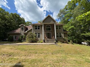 1111 Prospect Rd, Mountain Top, PA 18707