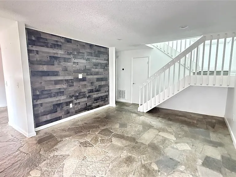 4694 Pheasant Run Dr #2B — Photo 11