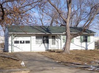 5230 SW 31st St, Topeka, KS 66614