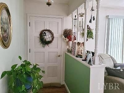 5th image of 286 Annie St
