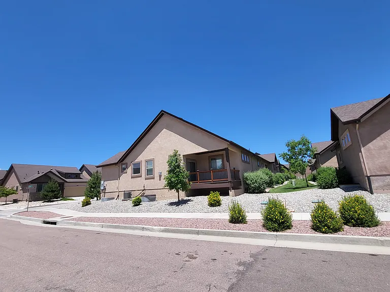 6613 Folsom Hts — Photo 1