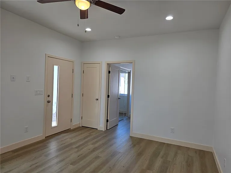 370 Riverfront Dr #2 — Photo 7