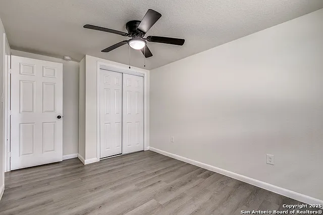 415 Elmwood Dr #B — Photo 13
