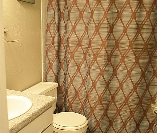 3rd image of 1122 Millview Dr #1403