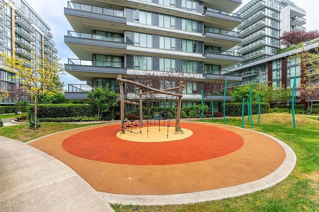 2 bed, 900 sqft, $2,900 — Photo 3
