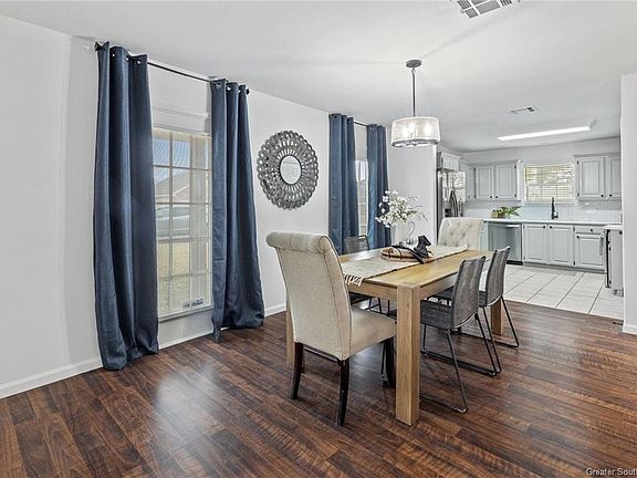 3rd image of 5704 Stonehaven Ln