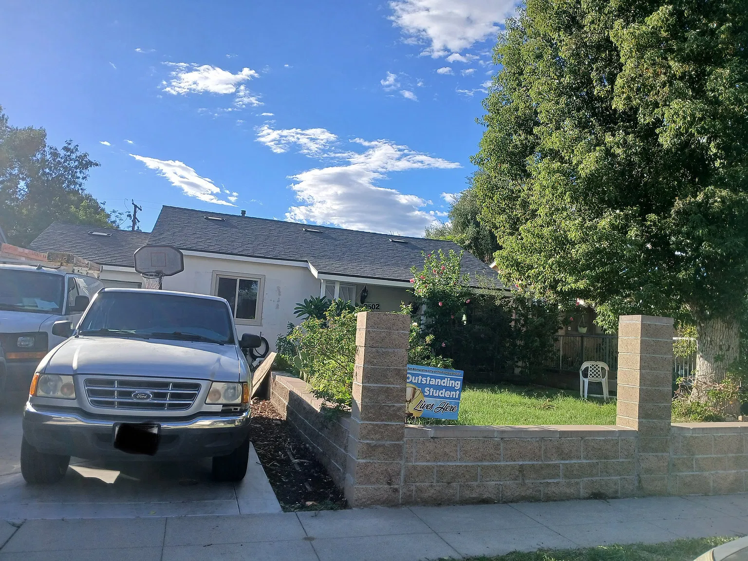 2 bed, 950 sqft, $2,400 — Photo 2