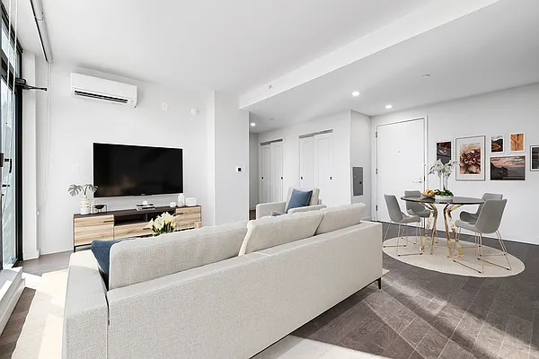 Rented by REAL New York | media 25