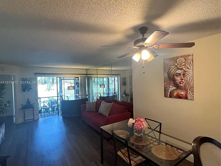 5533 Courtyard Dr #5533 — Photo 4