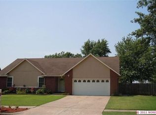 2217 W Gary St, Broken Arrow, OK 74012