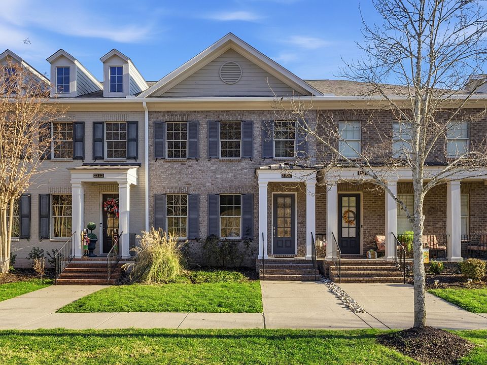 1st image of 2220 Clare Park Dr