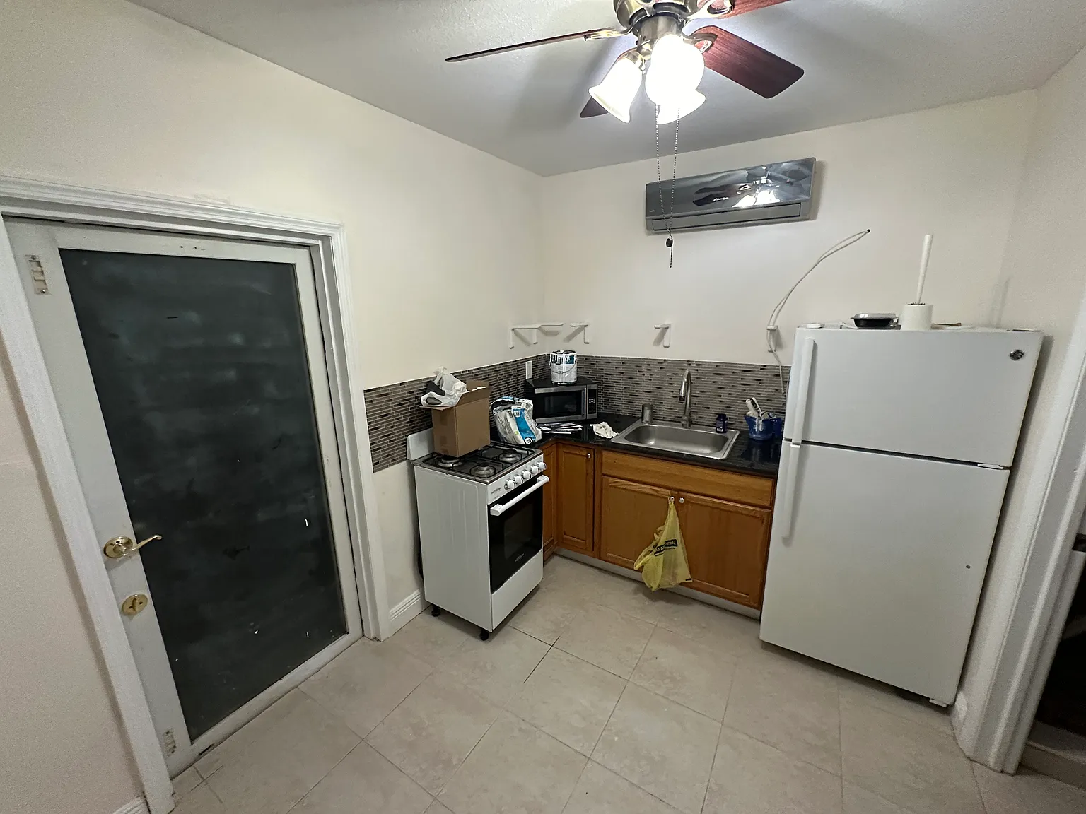 2 bed, 800 sqft, $1,650 — Photo 4