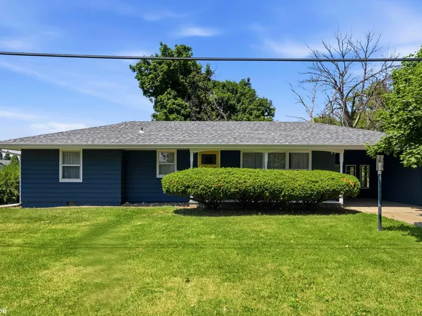 711 12th Ave, Grinnell, IA 50112