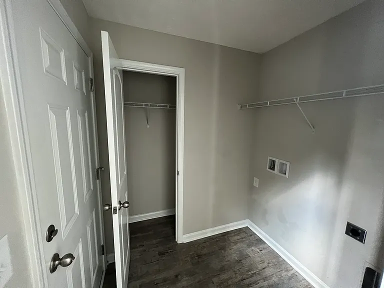 228 Leste Rd — Photo 6