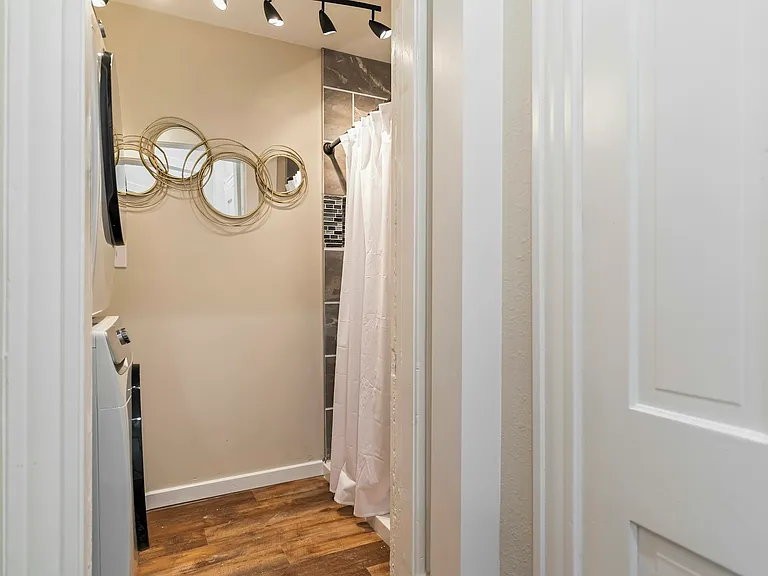 129 N Wahsatch Ave #A — Photo 6