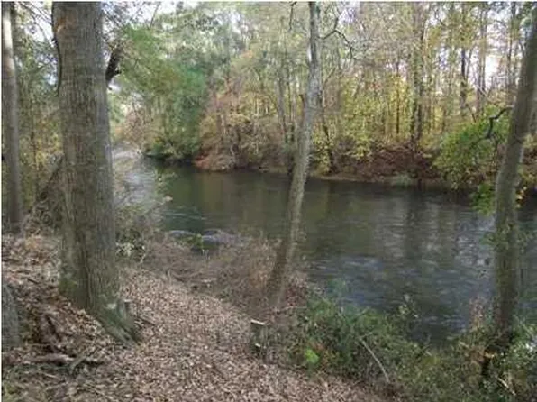 113 Frog Jump Ln, Benton, TN 37307