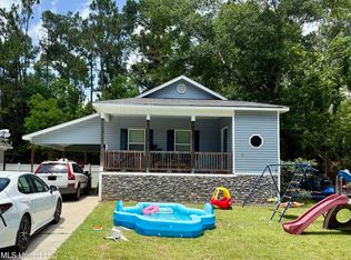 6088 E Hinds St, Bay Saint Louis, MS 39520