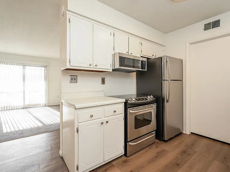 2205 Sunderland Rd #115D — Photo 6