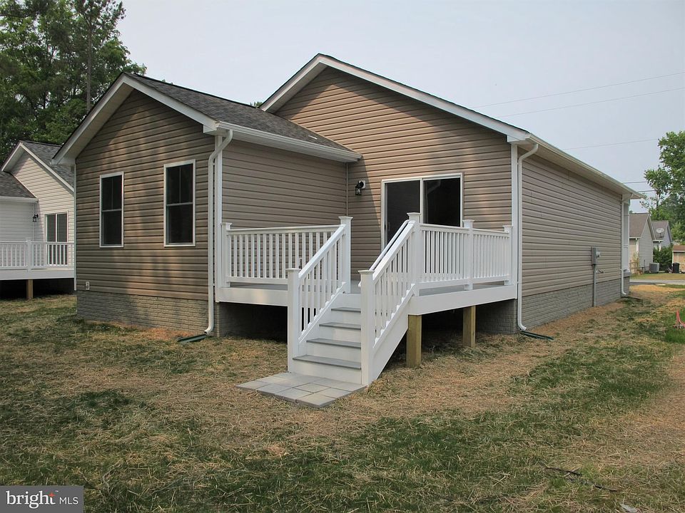 2nd image of 1805 McKinney Blvd