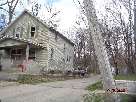 2nd image of 1519 W Jefferson St