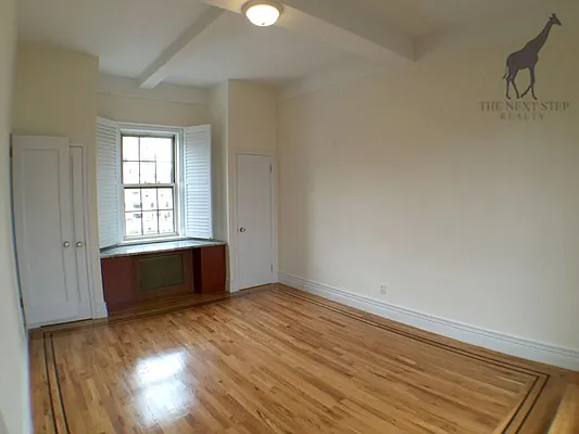 Rented by Next Step Realty New York LLC | media 7