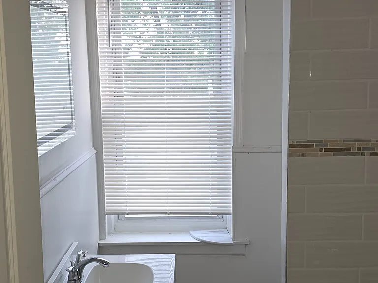 240 E Walnut Ln #3 — Photo 2