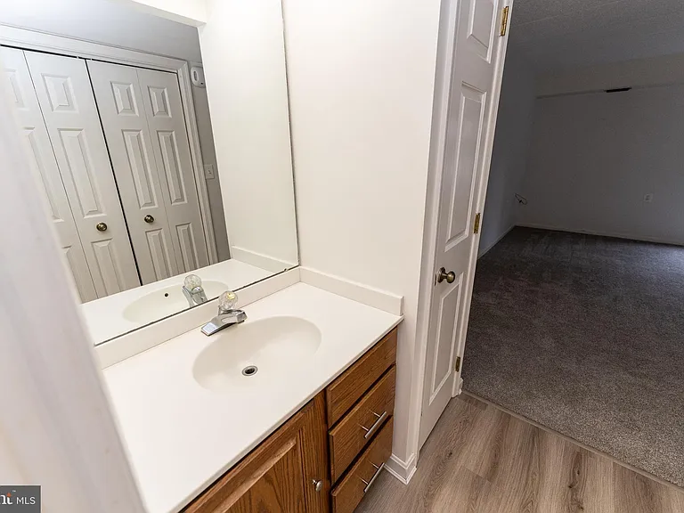 227 Canal Park Dr #206 — Photo 34