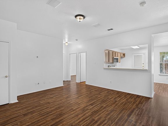 3rd image of 8002 Marielle Cir