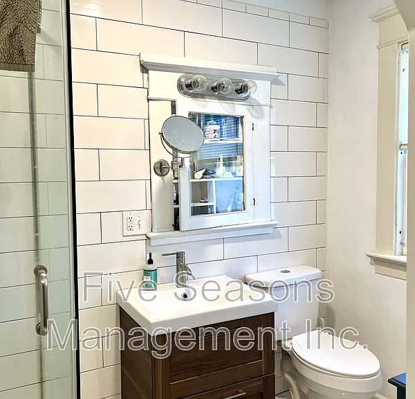 369 S Winooski Ave #2 — Photo 18