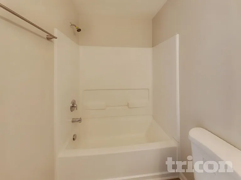 569 Stobus Dr — Photo 13