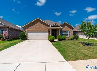 271 Caudle Dr, Madison, AL 35756