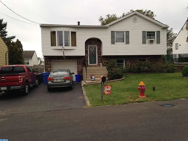4900 Wunder Ave photo 1
