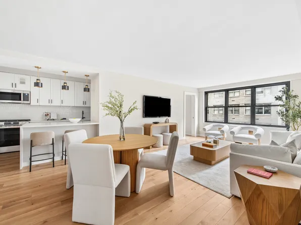 225 East 57th Street image 1 of 12
