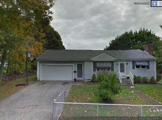326 Pearse Rd, Swansea, MA 02777