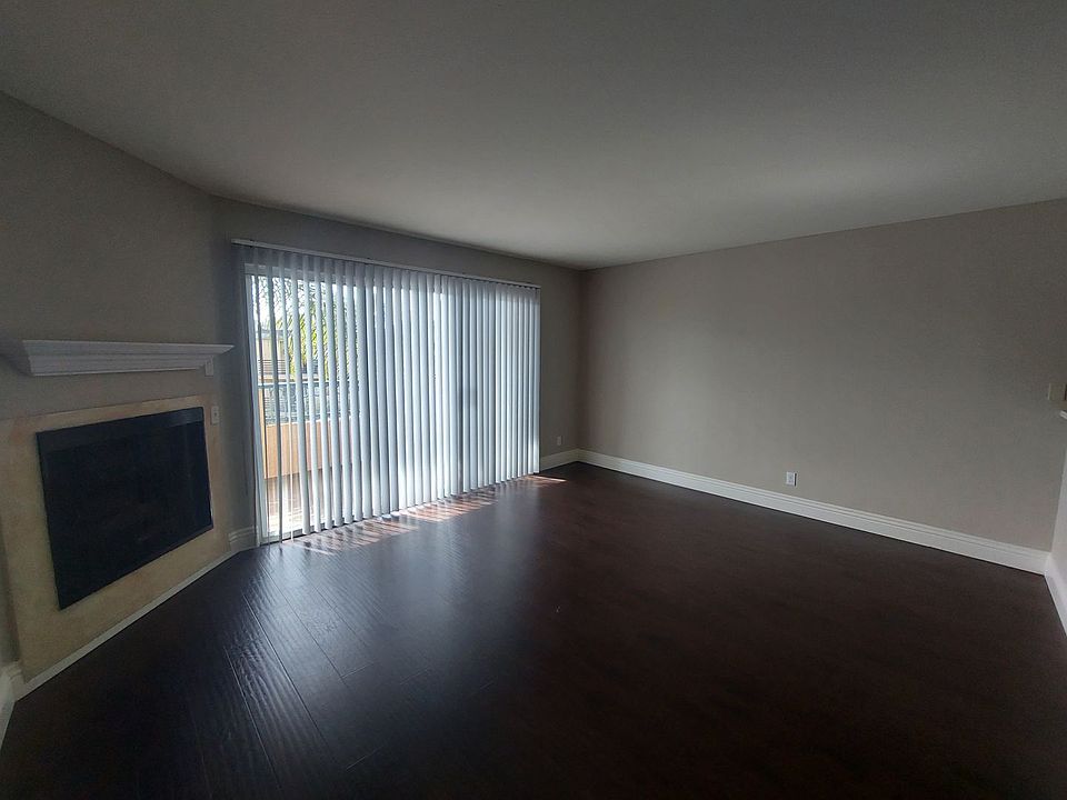 1st image of 820 Redondo Ave APT 202