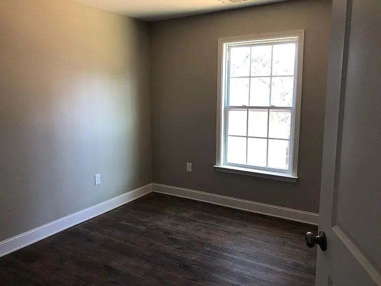 101 Dundee Ct — Photo 8