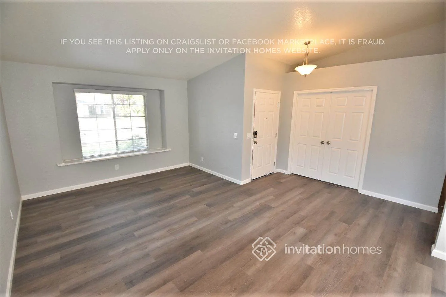 8121 Pine Oaks Ct Sacramento, CA 95828 — Photo 2