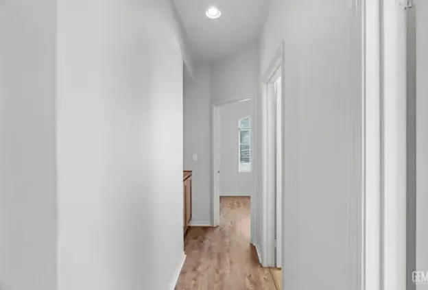Compass Ave — Photo 3