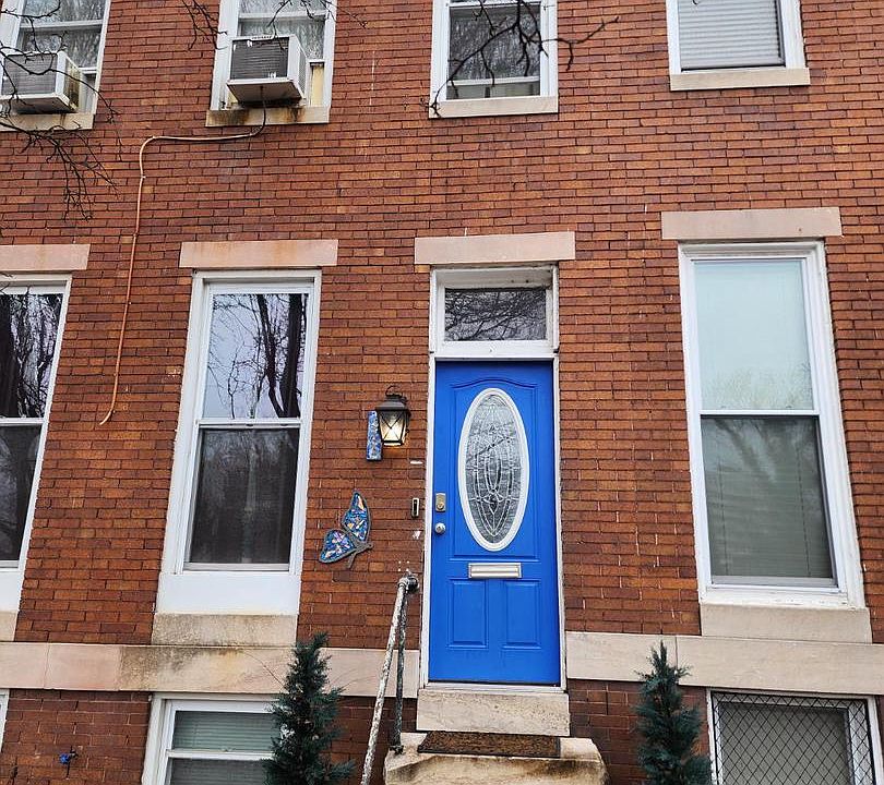 1st image of 326 E 26th St